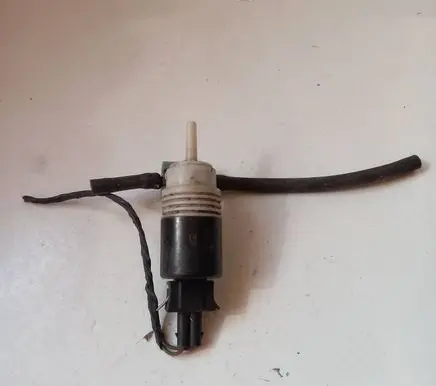 Volkswagen Golf III Windscreen/windshield washer pump 1H6955651
