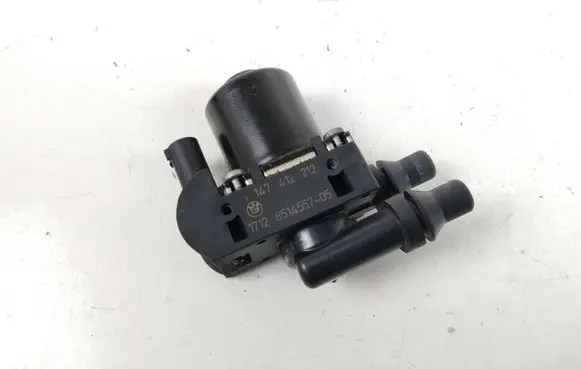 BMW 3 F30 F35 F31 Coolant heater control valve 8514557