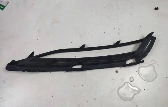Audi Q7 4M Front bumper lower grill 4M0807157A