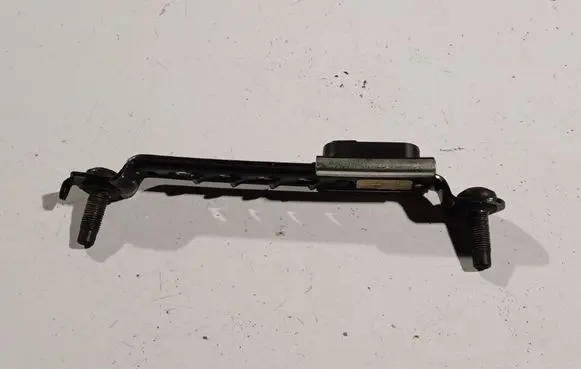Chrysler 300 - 300C Seat belt adjustment rail 
