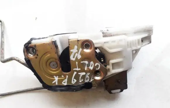 Mitsubishi Colt Front door lock