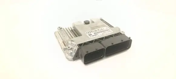 Audi Q3 8U Engine control unit/module 8U0907115J