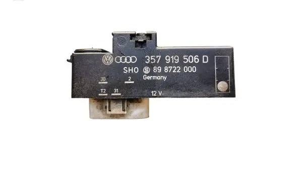Volkswagen Golf III Coolant fan relay 357919506D 898722000
