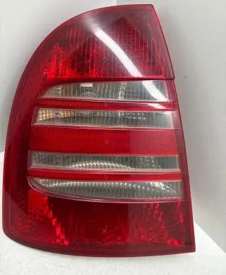 Skoda Superb B5 (3U) Rear/tail lights 3U5945111 3U5945096