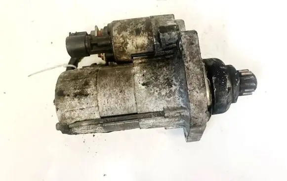 Volkswagen Golf V Starter motor 02M911023N D7GS10