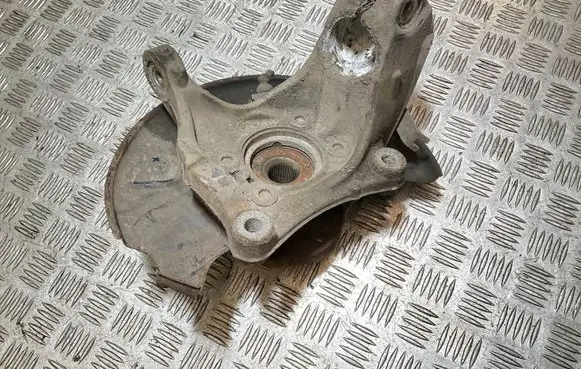 Volkswagen PASSAT B6 Front wheel hub