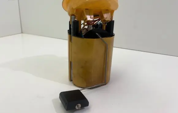 BMW 3 E90 E91 In-tank fuel pump 7190943