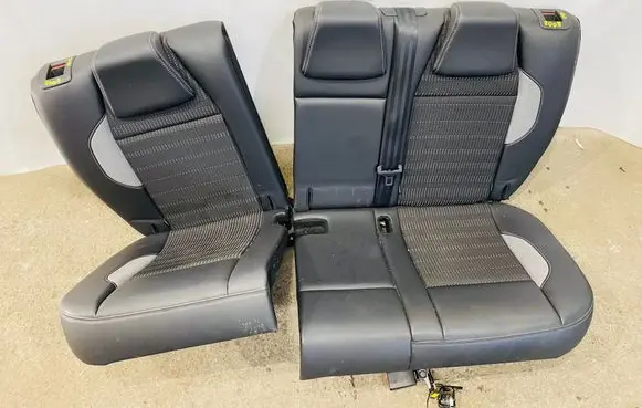 Peugeot 2008 I Second row seats 