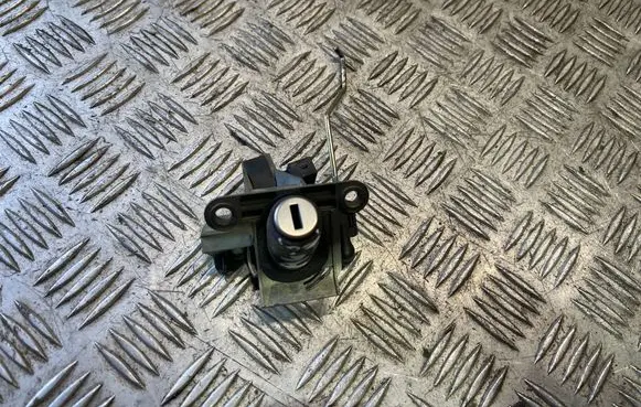 Audi A4 S4 B5 8D Loading door lock 8D5827573