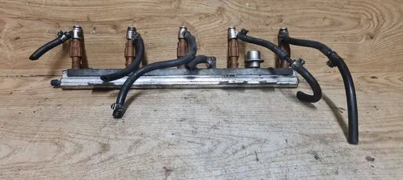 Volvo S60 Fuel main line pipe 92027105
