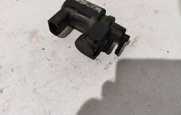 Audi A6 S6 C6 4F Turbo solenoid valve 059906628B 70101900 10120