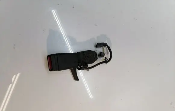 Toyota Auris E180 Rear seatbelt buckle 308826210