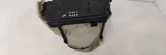 Mercedes-Benz C W204 Fuse box set A2045400024 2045400024