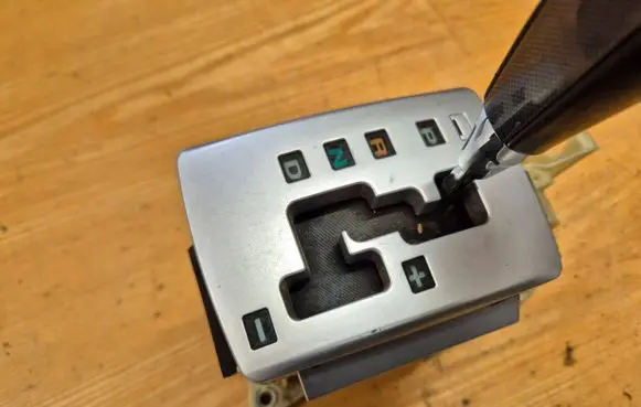 Hyundai Sonata Gear shifter/selector 