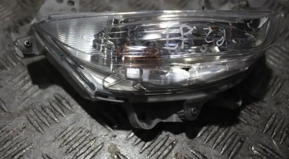 Mazda 3 III Front indicator light 