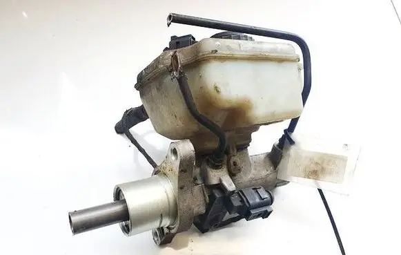 Skoda Octavia Mk2 (1Z) Master brake cylinder 03350886351