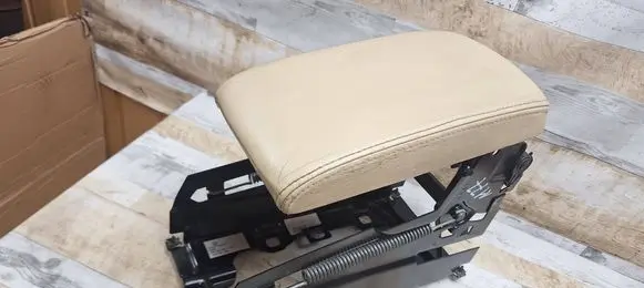 Volkswagen PASSAT B5.5 Armrest 3B1864207C 1075184S07