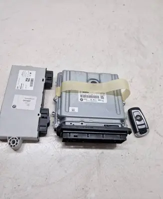 BMW 7 F01 F02 F03 F04 Engine control unit/module 8511984 0281017374 030105247