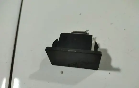 Other switches/knobs/shifts