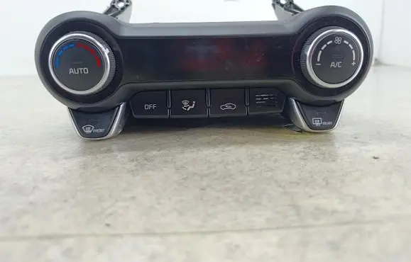 KIA Stonic Climate control/heater control trim 