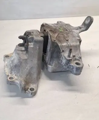 Hyundai Tucson IV NX4 Engine mount bracket WJ12