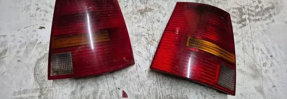 Volkswagen Golf IV Rear/tail lights set 