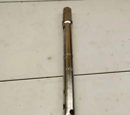 Mercedes-Benz SL R129 Wheel nut wrench 1295810167