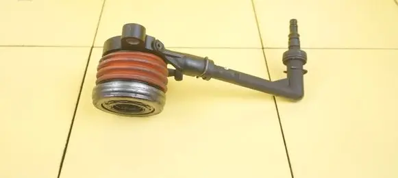 Nissan Juke I F15 Clutch slave cylinder 306206299R HRA2 HRA2DDT