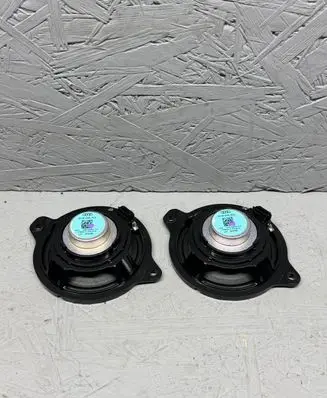 Audi A4 S4 B9 8W Rear door speaker 8W0035303