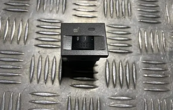 Opel Vectra C Seat heating switch 13138251 2455 32429810