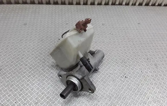 Volvo V70 Master brake cylinder 8646006