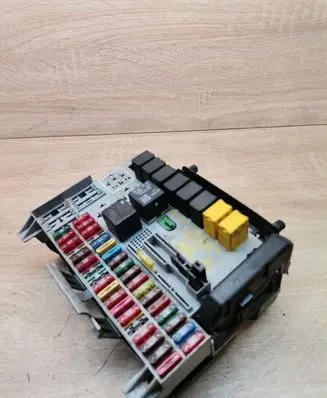Opel Astra G Fuse box set 90589965