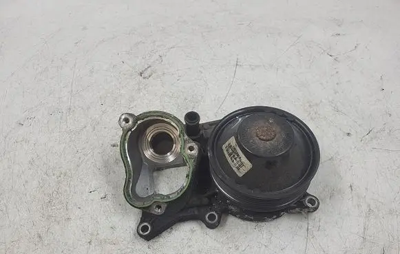BMW 3 E90 E91 Water pump 