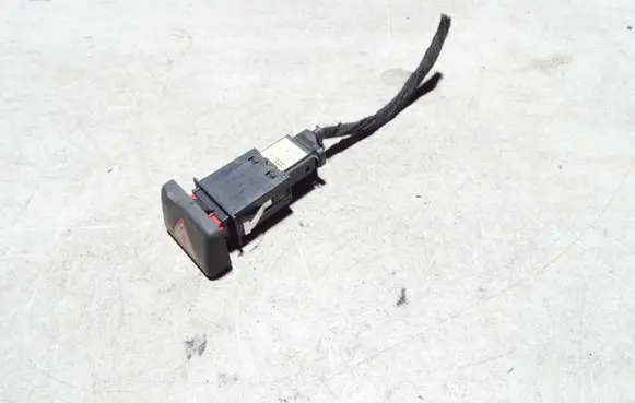 Audi A4 S4 B7 8E 8H Hazard light switch 8E0941509