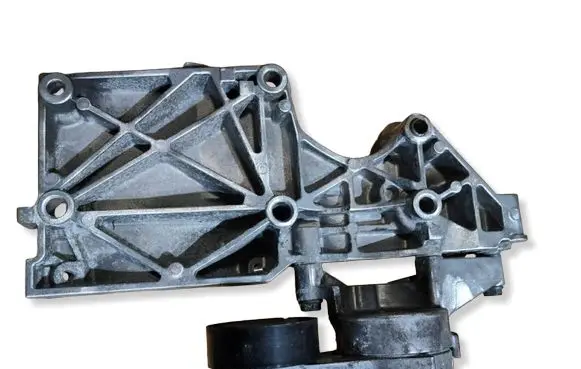 Skoda Octavia Mk2 (1Z) Generator/alternator bracket 038903143AF