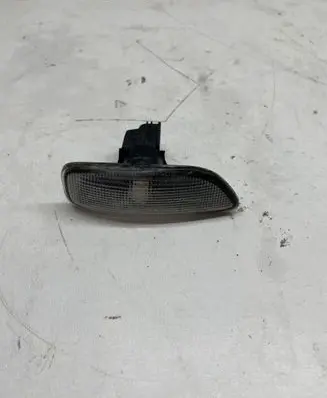 Volvo S60 Front fender indicator light 8658944