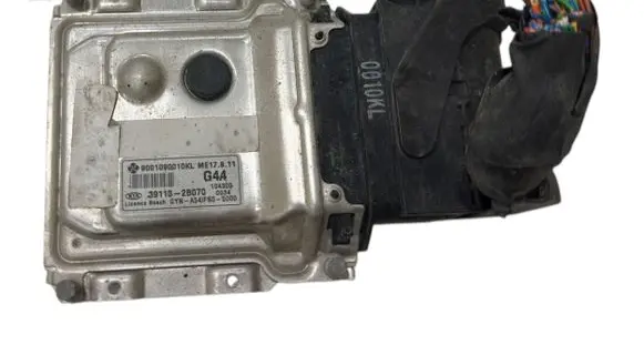 KIA Venga Engine control unit/module 391182B070 9001090010KL A54FS05000