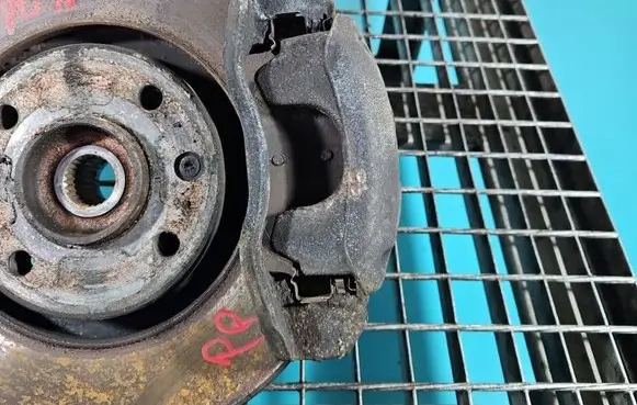 Peugeot 2008 I Front brake caliper IMPRK1601759