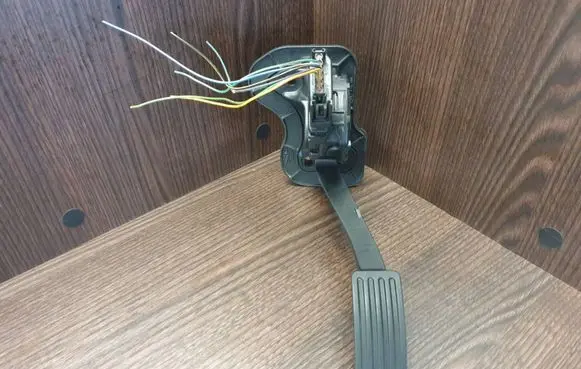 Ford Transit Accelerator throttle pedal 6C119F836CC