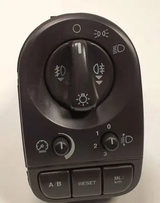 Jaguar X-Type Light switch