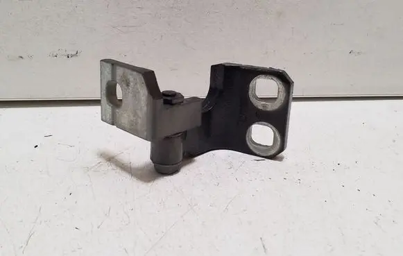 Fiat 500L Front door upper hinge 