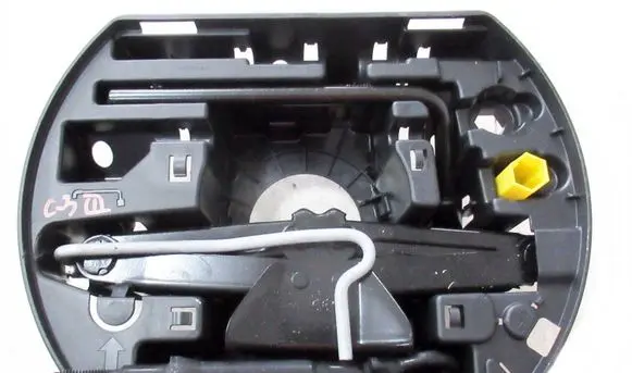 Citroen C3 Tool set 9817224380