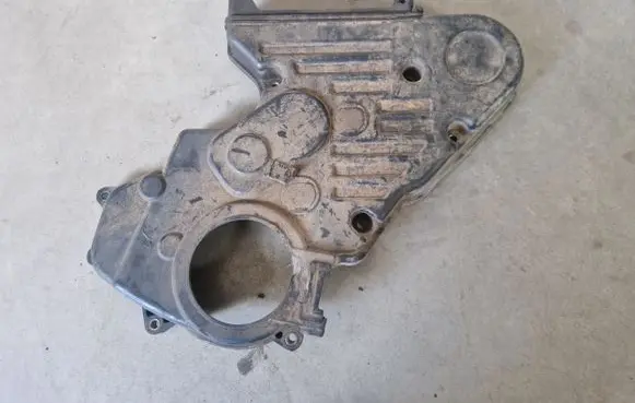 Mitsubishi L200 Timing belt guard (cover) 1062A044