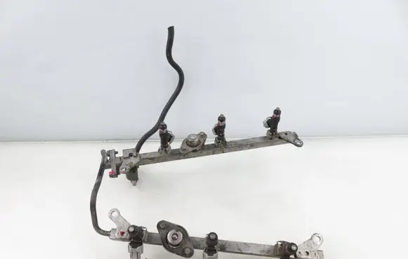 Nissan Pathfinder R51 Fuel injector 0280158007 166007S000