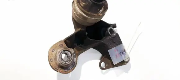 Audi A4 S4 B5 8D Engine mounting bracket 4b0199352b