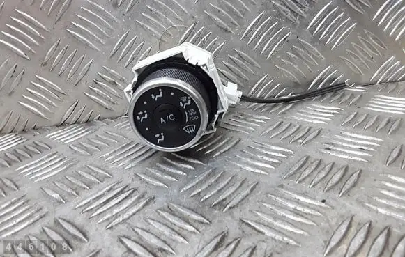 Toyota Yaris Climate control unit 5590175F603