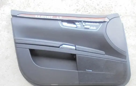 Mercedes-Benz S W221 Front door card panel trim 8675013220