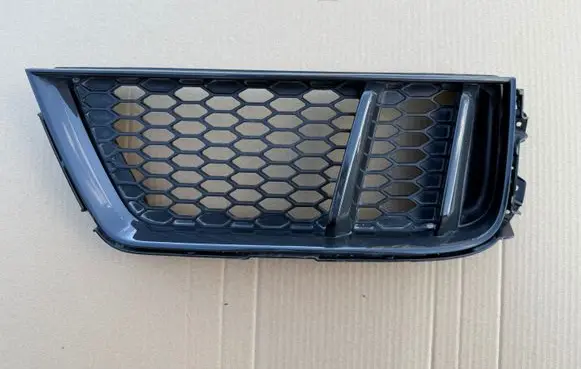 Quarter panel pressure vent