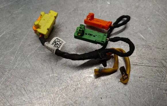 Audi A3 S3 8P Airbag squib ring wiring 8P0971589R