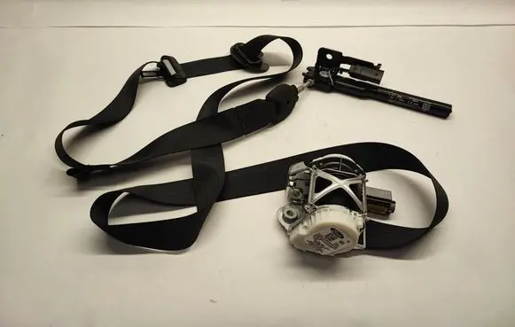 Ford Explorer VI Front seatbelt DB5378612D35AH